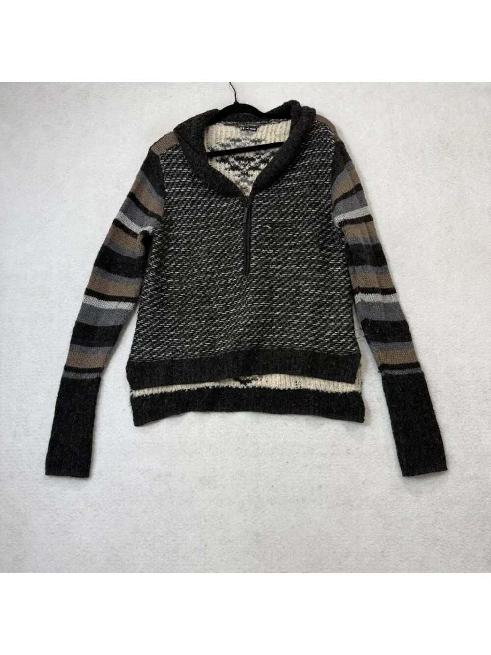 Smartwool Sweater Womens Medium Gray Stripe Aztec V Neck 1/2 Zip Knit Pullover